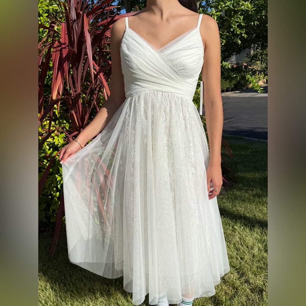 Elegant White Tulle Mesh Overlay Midi Tea Length Dress Size 0